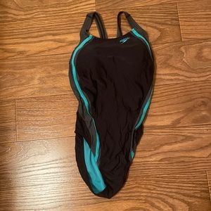 womens size 8 speedo
